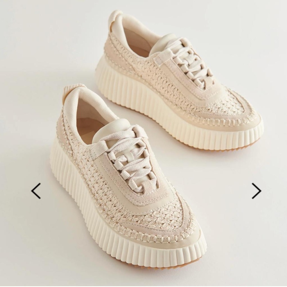 dolce vita beige sneakers